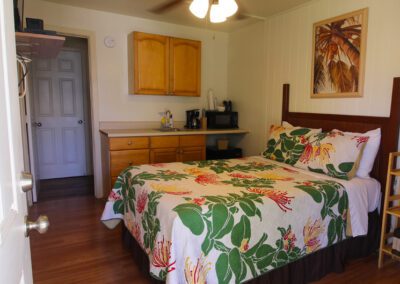 Kauai Palms Hotel Cottage bedroom